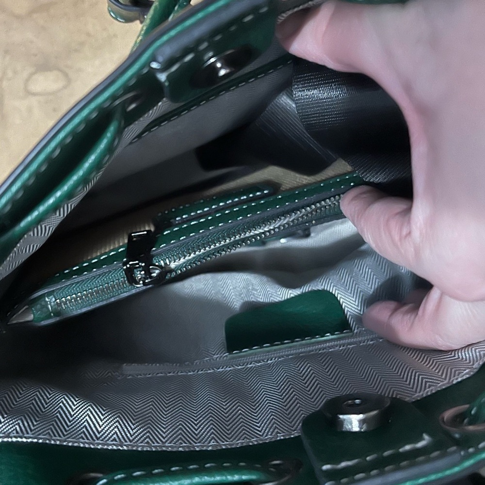 Green and Beige Bucket Bag - Picture 3 of 3